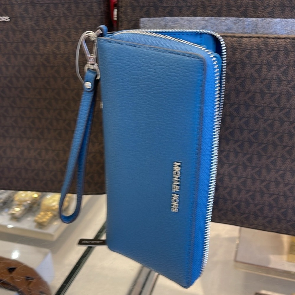 MICHAEL KORS
Leather Continental Wristlet Phone Case Wallet 
Teal
NWT - Picture 8 of 16